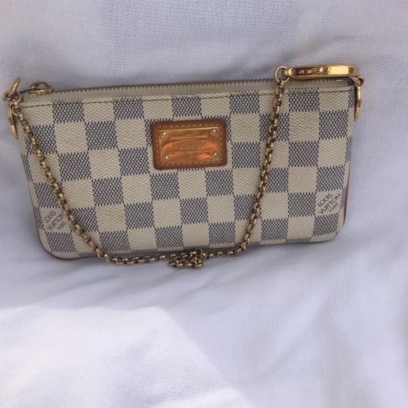 Louis Vuitton Damier Azur Pochette Milla MM - Picture 9 of 10